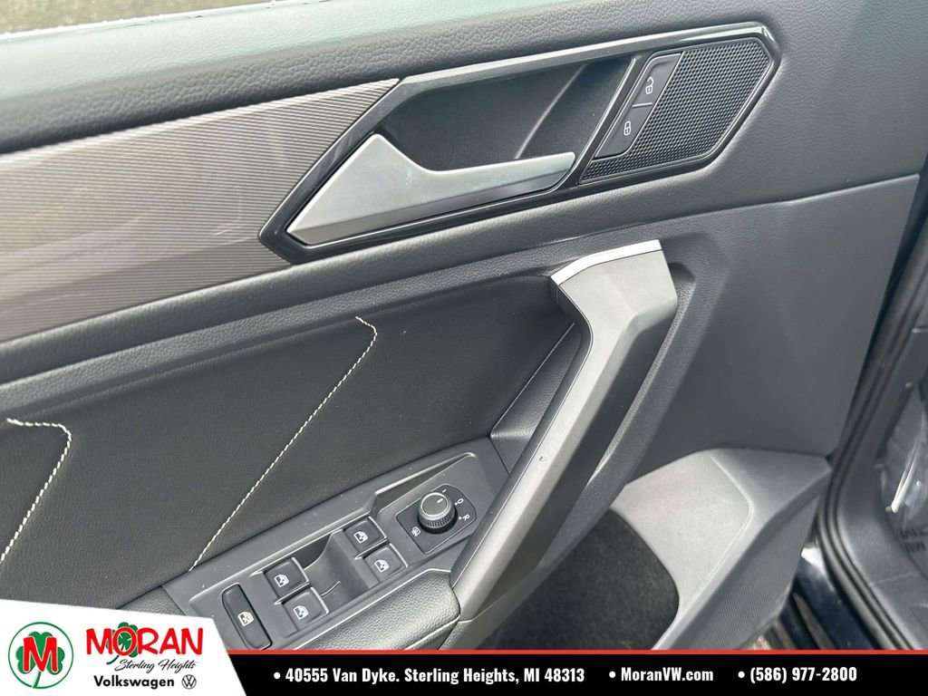 Used 2023 Volkswagen Tiguan SE AWD/4WD image 18