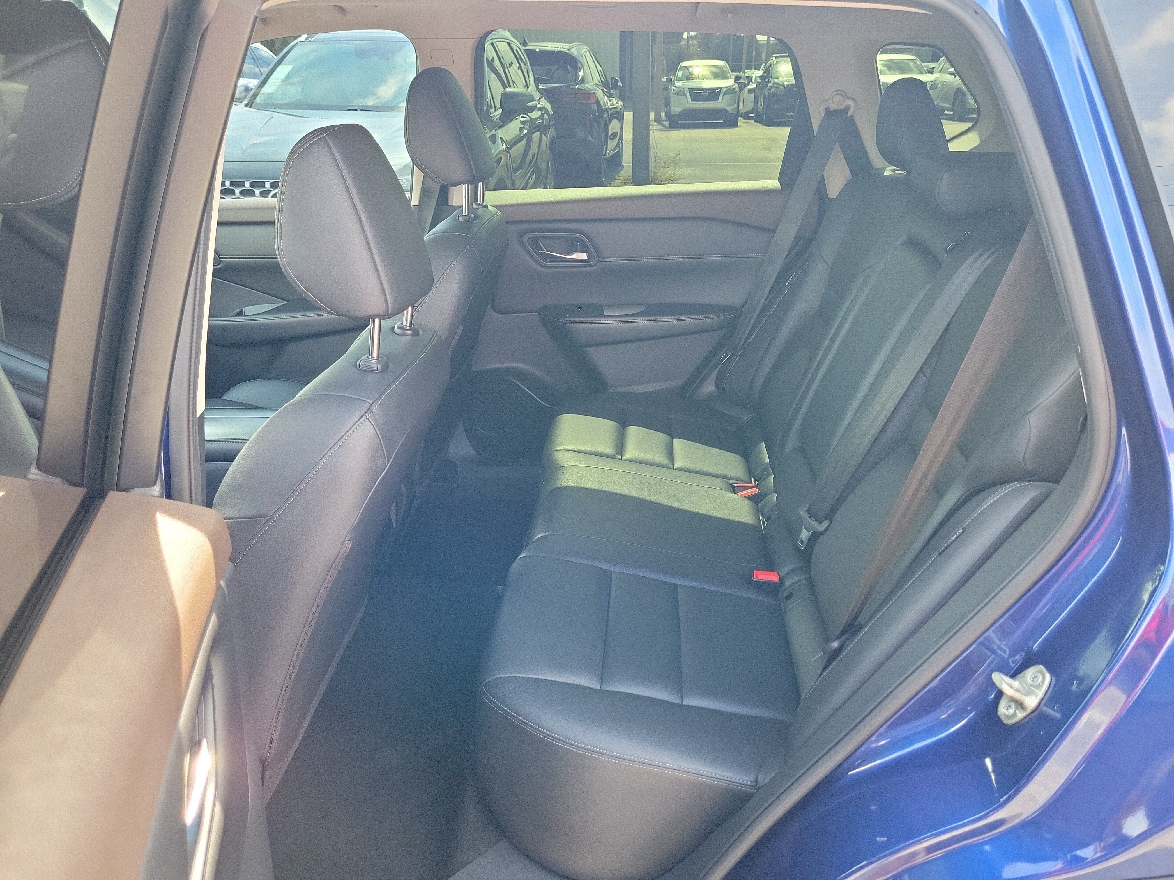 Certified 2023 Nissan Rogue SL FWD image 15