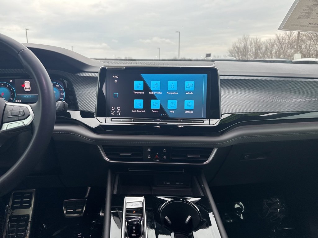 Used 2024 Volkswagen Atlas Cross Sport SEL R-Line image 16