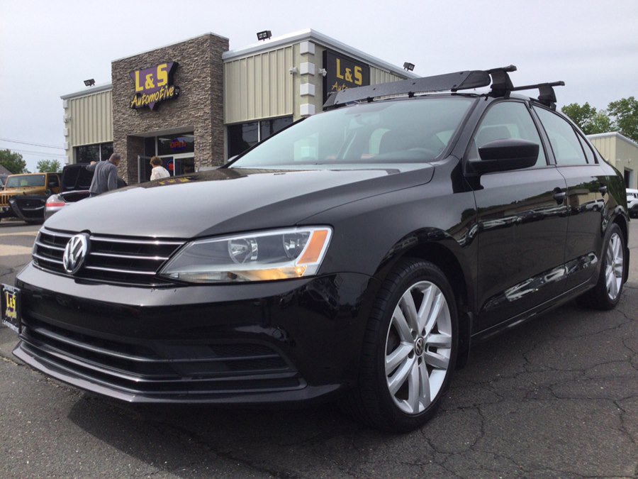 Used 2015 Volkswagen Jetta SE FWD image 2
