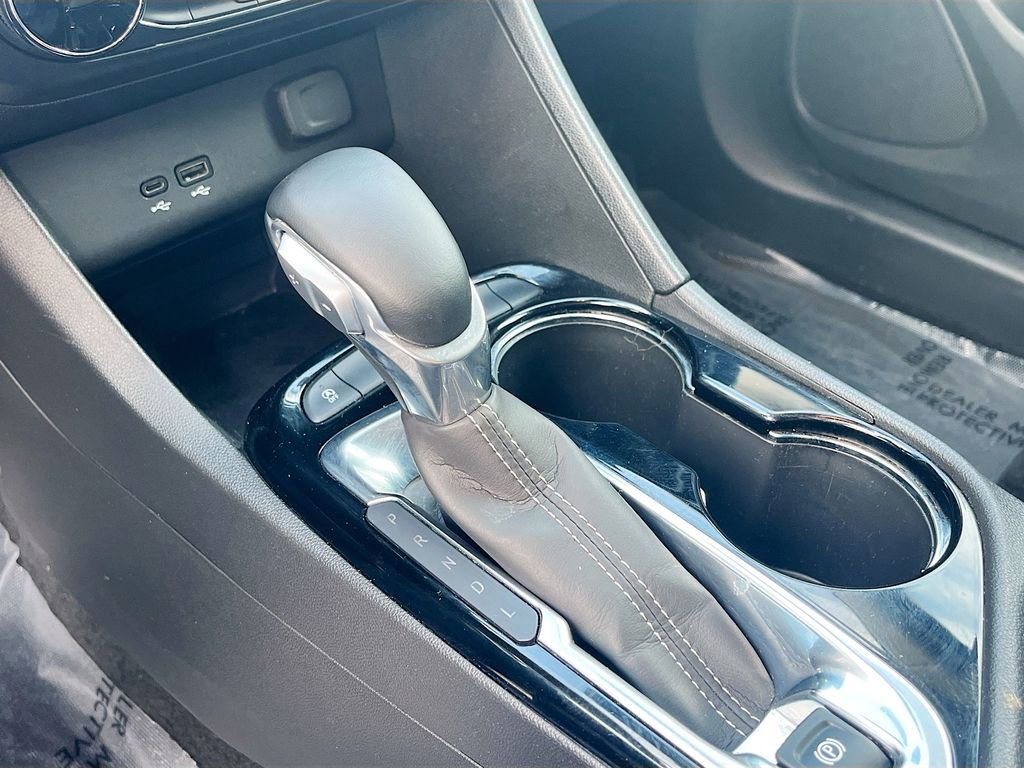 Used 2024 Buick Encore GX Preferred image 16