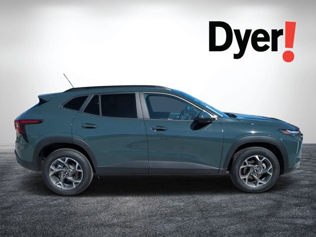 Certified 2025 Chevrolet Trax LT image 2