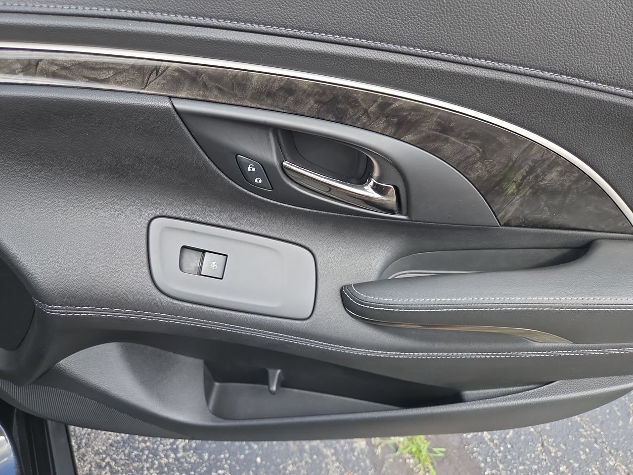 Used 2015 Buick LaCrosse FWD image 20