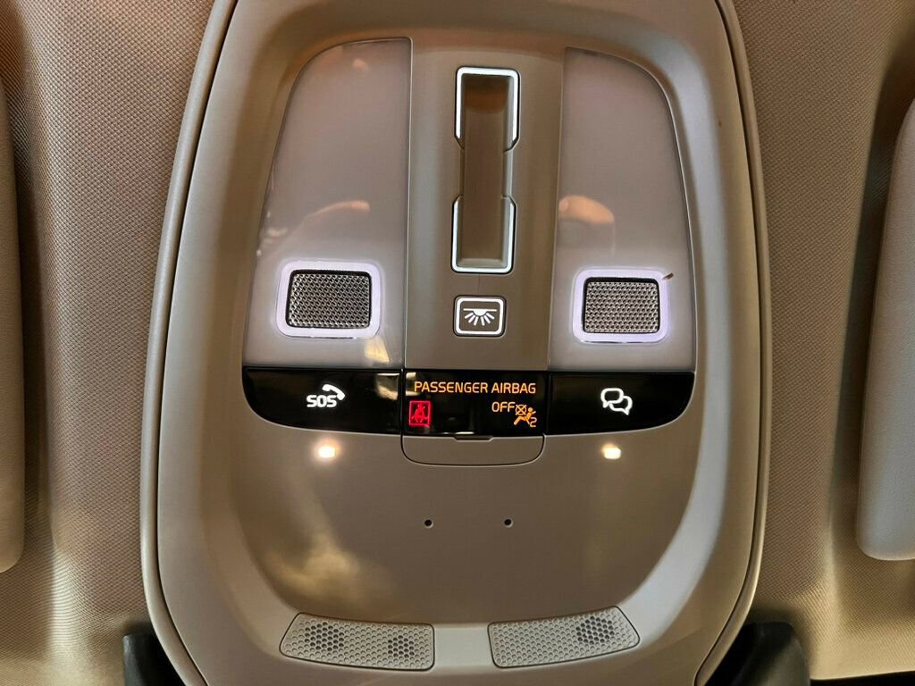 Used 2023 Volvo XC60 B5 Ultimate AWD/4WD image 23