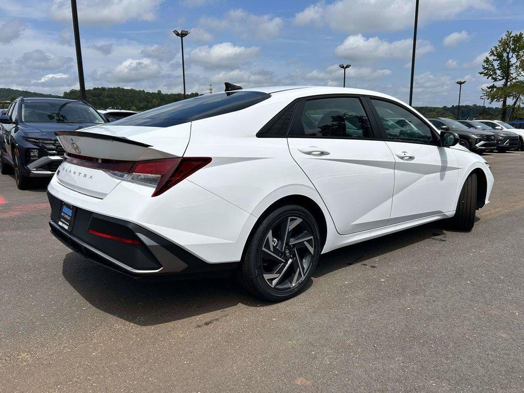 New 2026 Hyundai Elantra SEL Sport FWD image 50