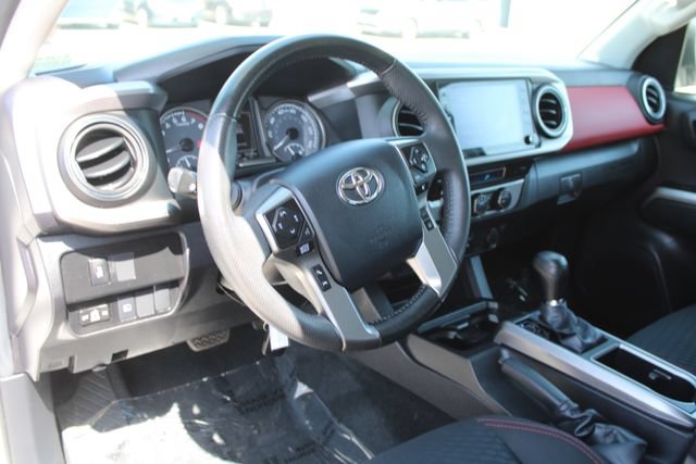 Used 2023 Toyota Tacoma SR5 RWD image 18