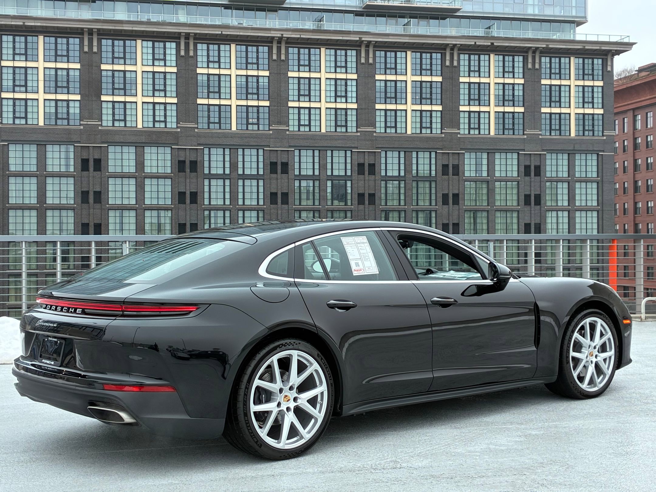 Certified 2025 Porsche Panamera 4 image 9