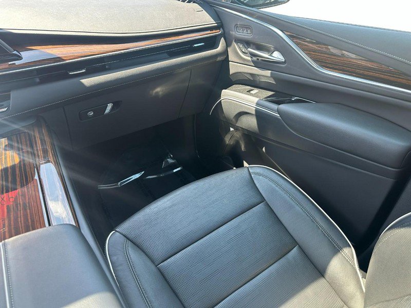 Used 2023 Cadillac Escalade Premium Luxury image 17