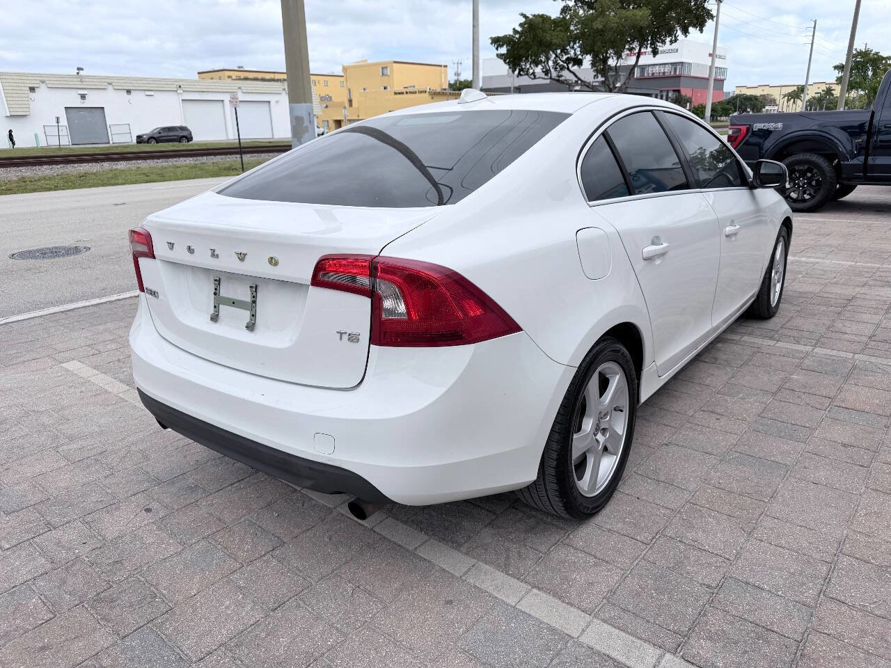 Used 2012 Volvo S60 T5 image 12