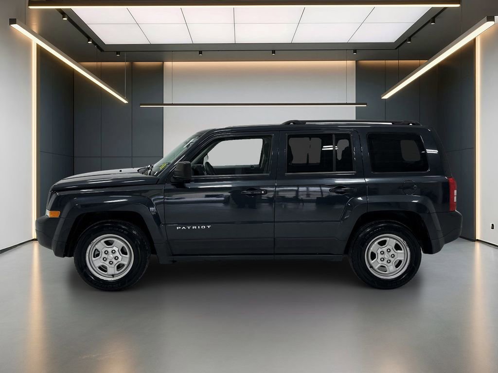 Used 2014 Jeep Patriot Sport w/ Power Value Group FWD image 2