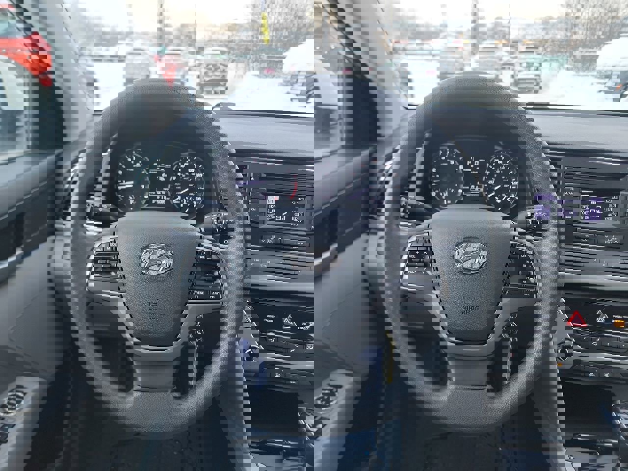 Used 2017 Hyundai Elantra SE image 14