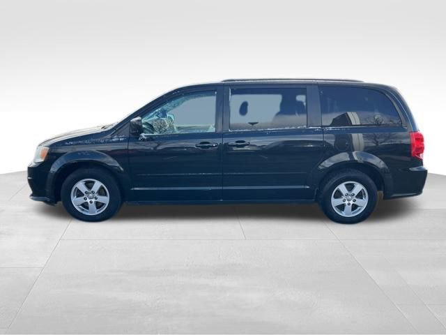 Used 2013 Dodge Grand Caravan SXT w/ Rear Park Assist Pkg image 4