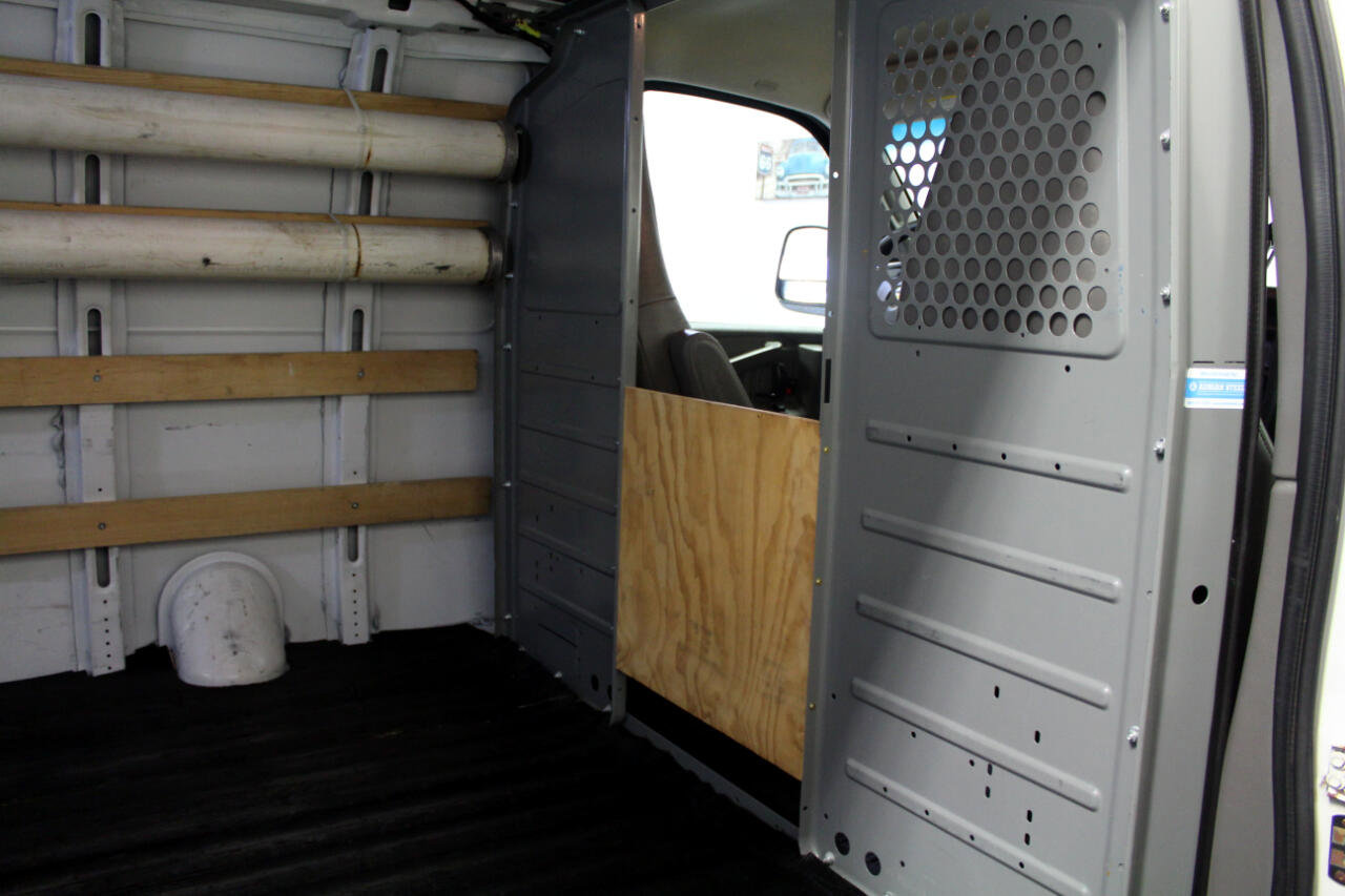 Used 2018 Chevrolet Express 2500 RWD 2500 135 w/ Driver Convenience Package image 20