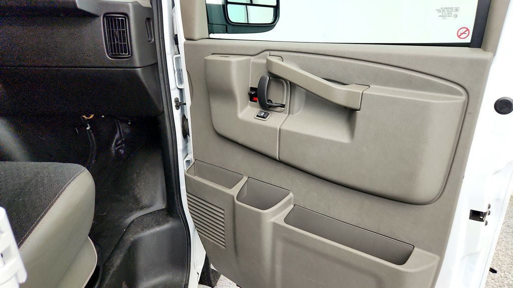 Used 2025 GMC Savana 2500 w/ Driver Convenience Package RWD image 26