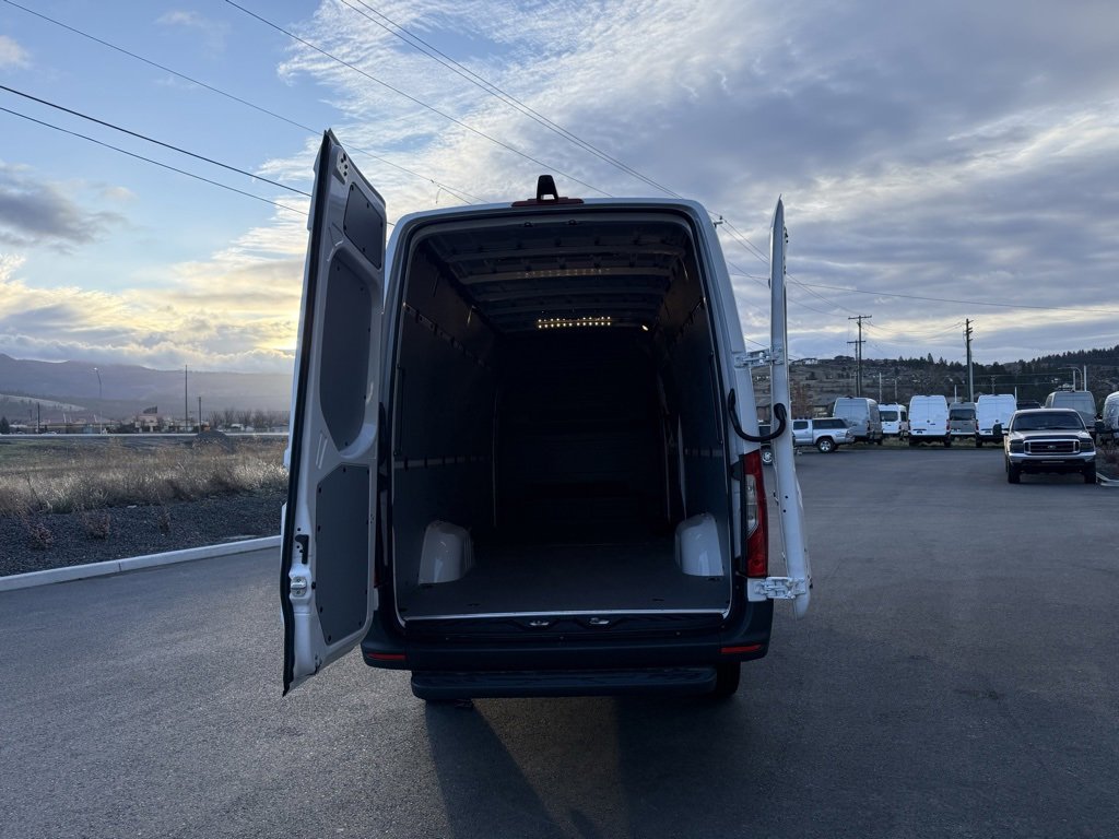 New 2026 Mercedes-Benz Sprinter 2500 image 8
