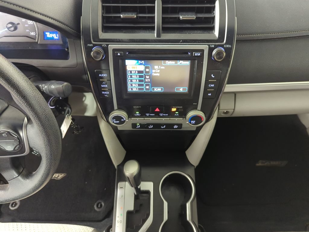 Used 2012 Toyota Camry LE FWD image 14