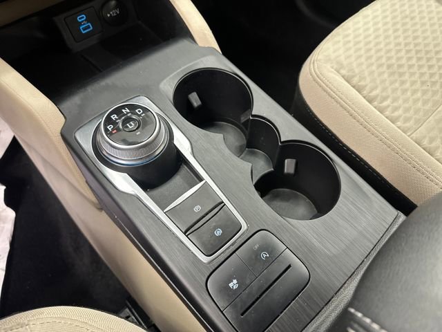 Used 2022 Ford Escape SE w/ Cold Weather Package image 12