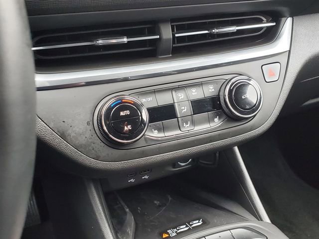 Certified 2024 Buick Envista Preferred w/ Convenience I Package image 32