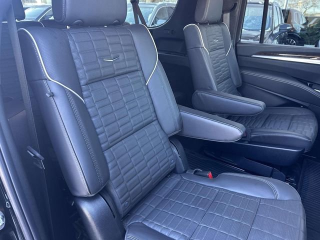 Certified 2025 Cadillac Escalade ESV Premium Luxury Platinum w/ LPO, Floor Liner Package image 24