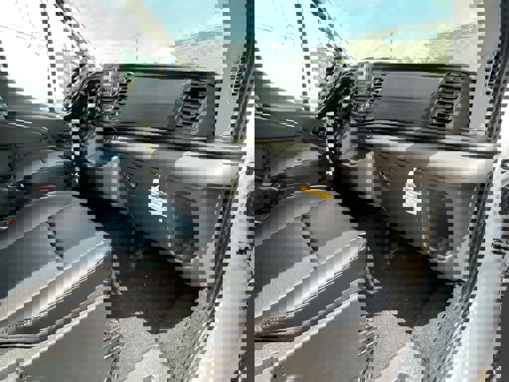 New 2025 Ford Transit 250 148 Medium Roof image 33