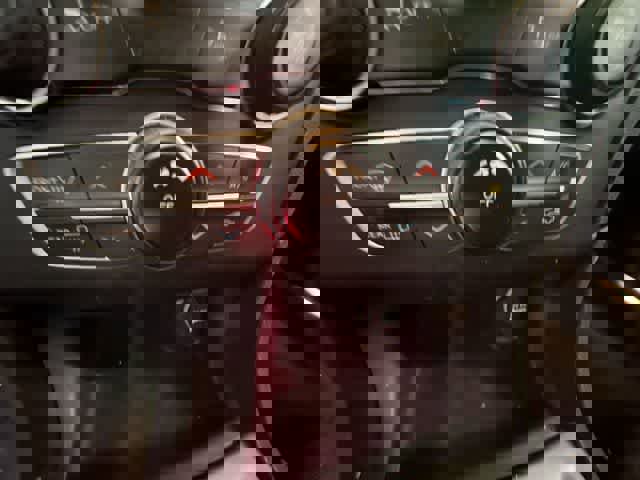 Used 2020 Dodge Charger SXT w/ Blacktop Package image 19