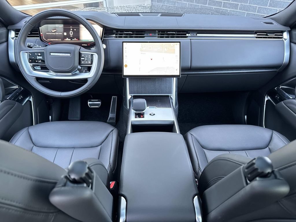 New 2026 Land Rover Range Rover Long Wheelbase SE AWD/4WD image 18