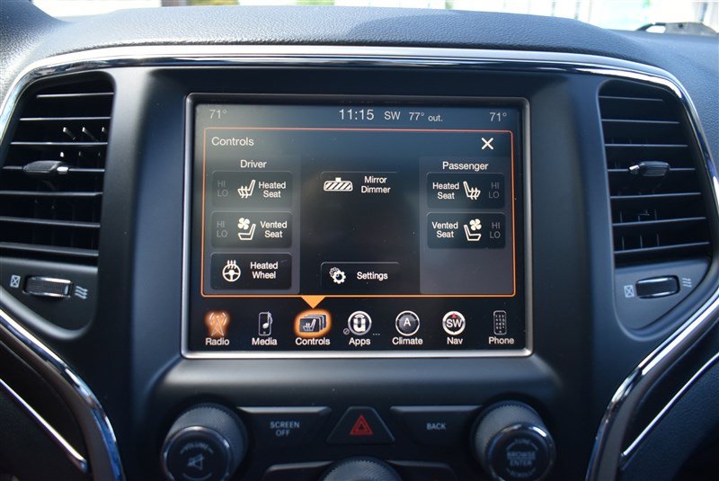 Used 2016 Jeep Grand Cherokee Limited w/ Luxury Group II AWD/4WD image 16
