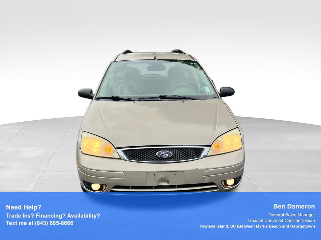 Used 2006 Ford Focus ZXW Wagon FWD image 2