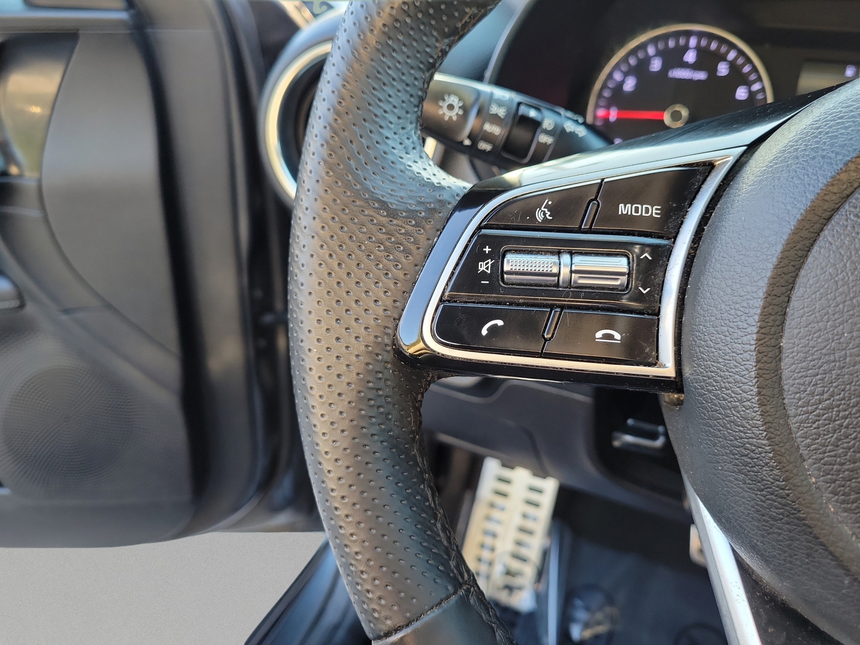 Certified 2021 Kia Forte GT-Line FWD image 25