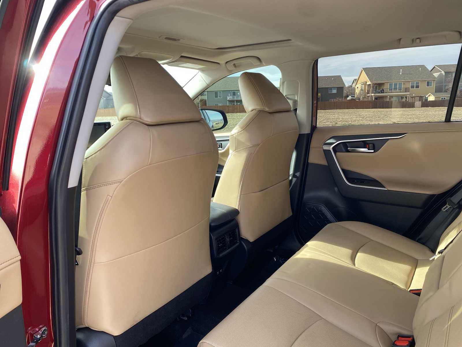 Used 2021 Toyota RAV4 Limited AWD/4WD image 33