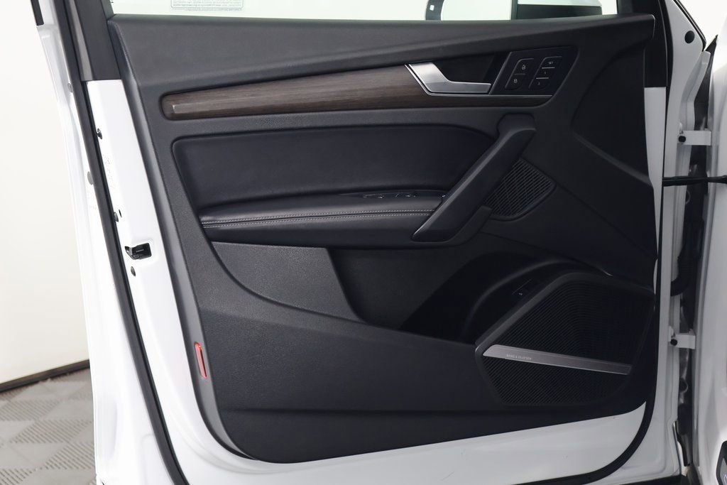 Used 2024 Audi Q5 2.0T Premium Plus image 12