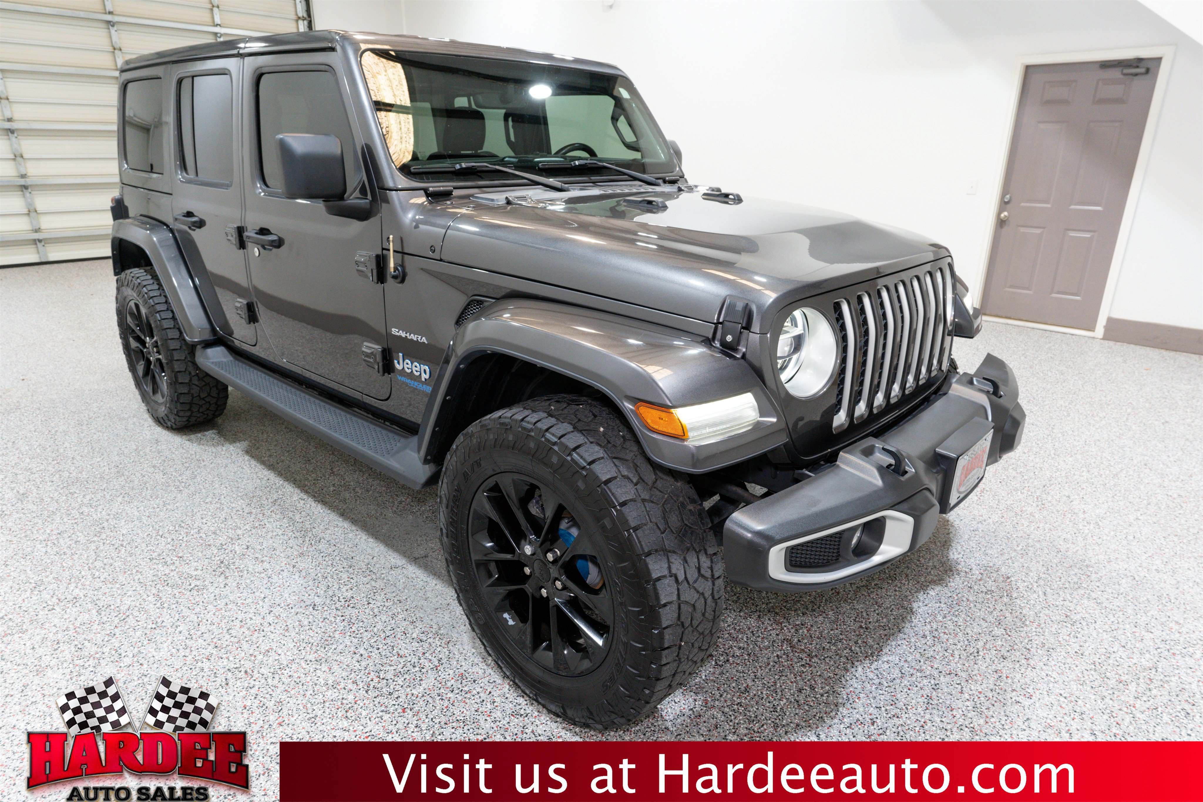 Used 2021 Jeep Wrangler Unlimited Sahara w/ Cold Weather Group AWD/4WD image 6