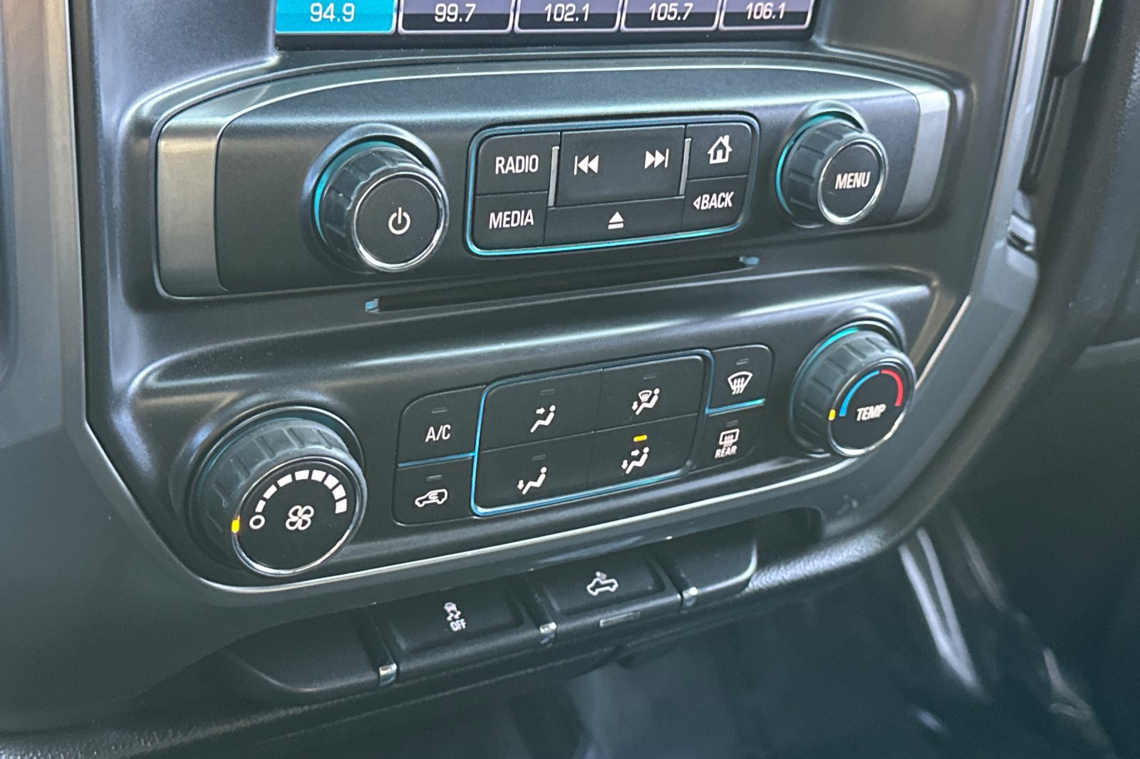 Used 2016 Chevrolet Silverado 1500 LT w/ LT Convenience Package image 25