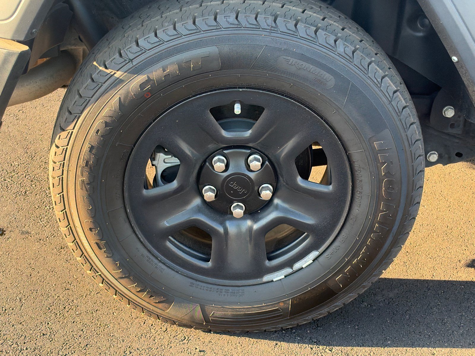 Used 2024 Jeep Wrangler Unlimited Sport AWD/4WD image 17