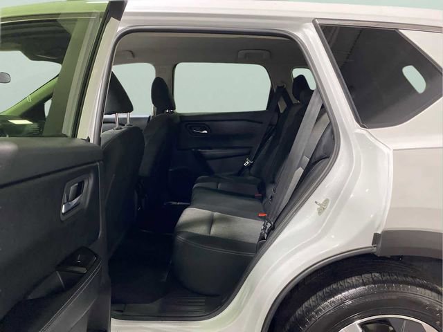 Certified 2025 Nissan Rogue SV image 24
