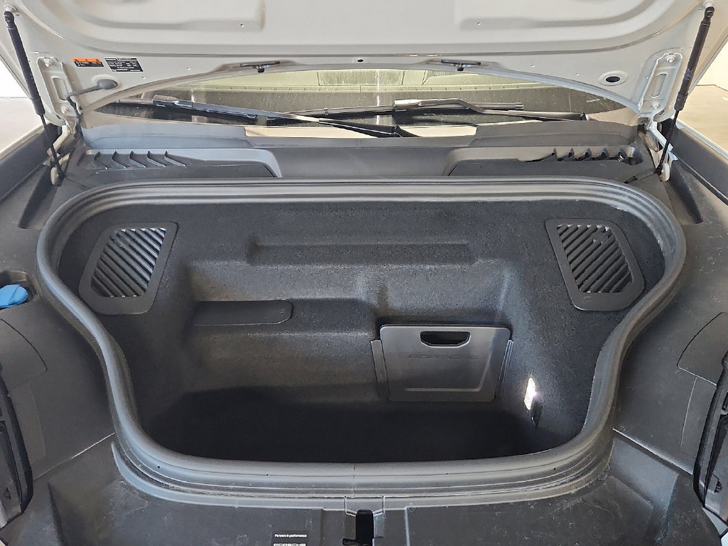 Certified 2026 Porsche Macan 4 Electric AWD/4WD image 29