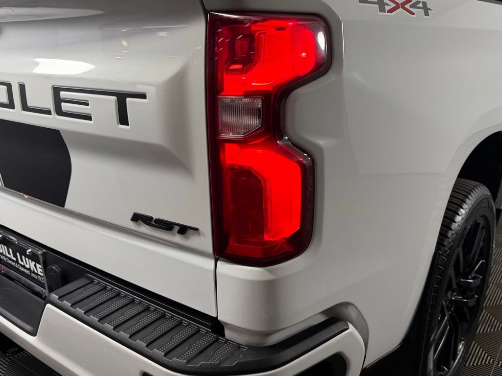 Used 2023 Chevrolet Silverado 1500 RST w/ Rally Edition AWD/4WD image 15