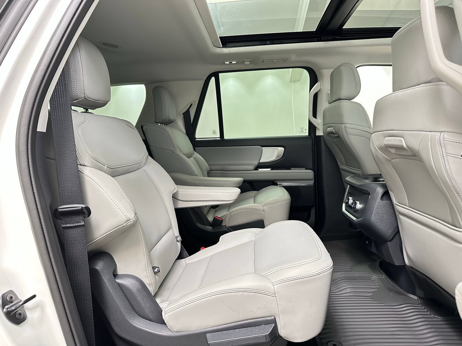 New 2025 Ford Expedition Max Active AWD/4WD image 19