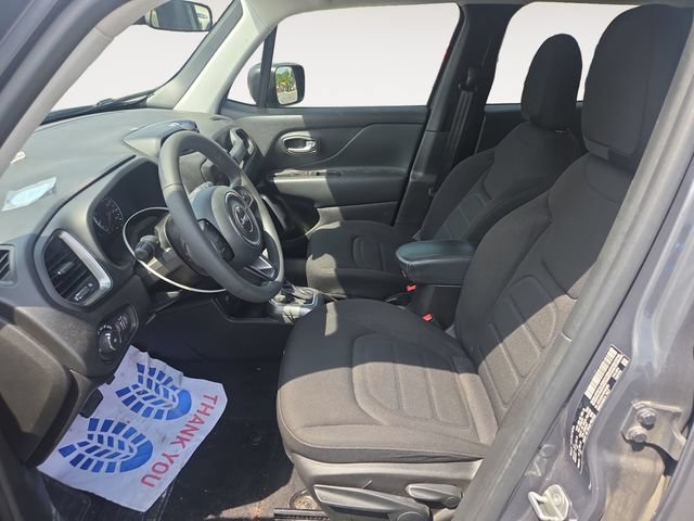 Used 2022 Jeep Renegade Latitude AWD/4WD image 9