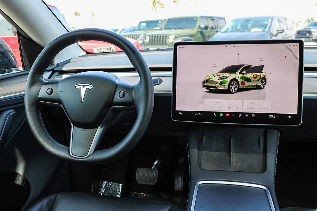 Used 2024 Tesla Model Y Long Range image 14