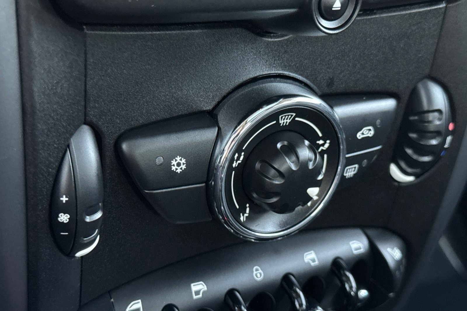 Used 2012 MINI Cooper Countryman S image 22