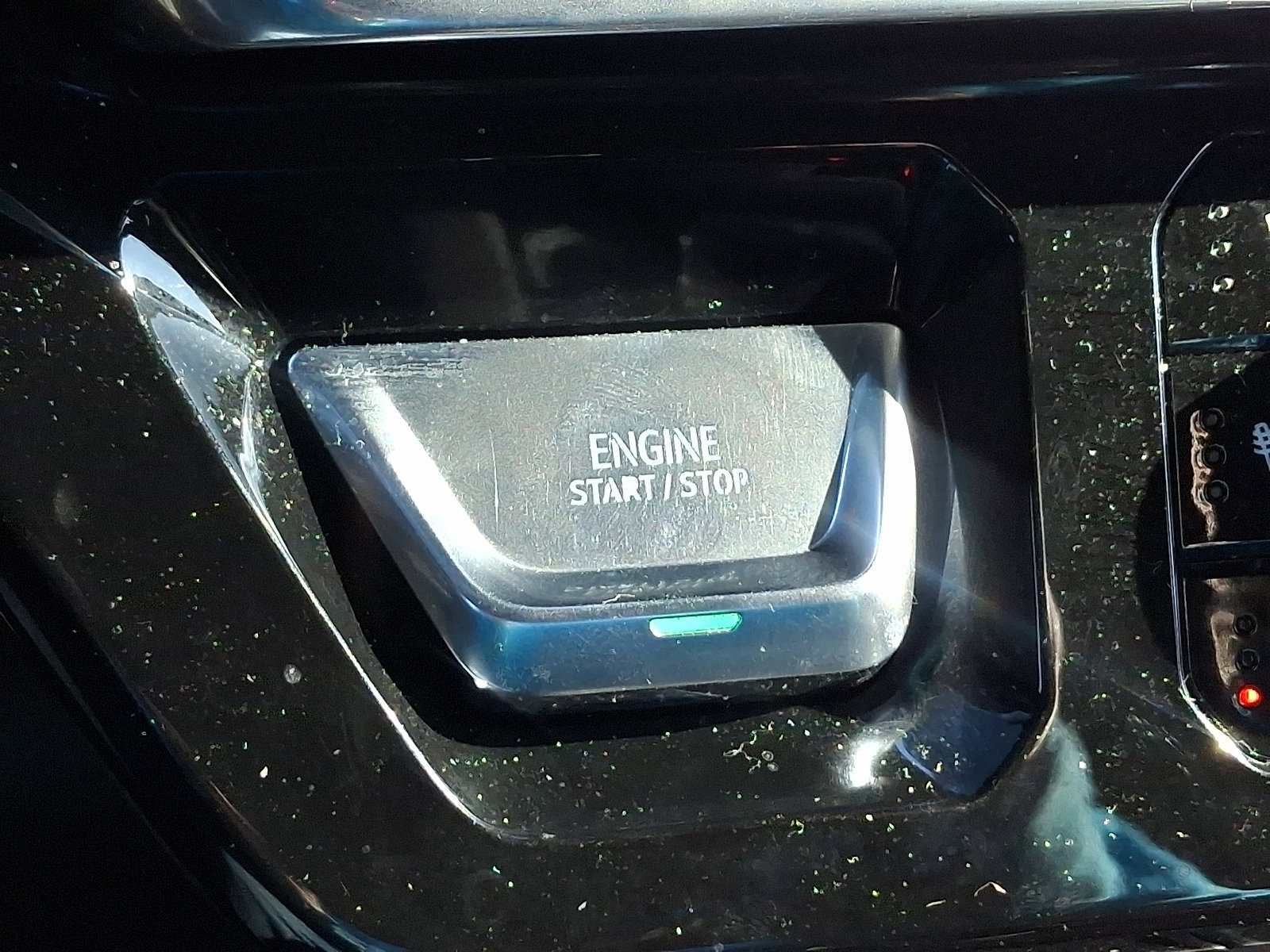 Used 2022 GMC Sierra 1500 Denali w/ Denali Reserve Package image 25