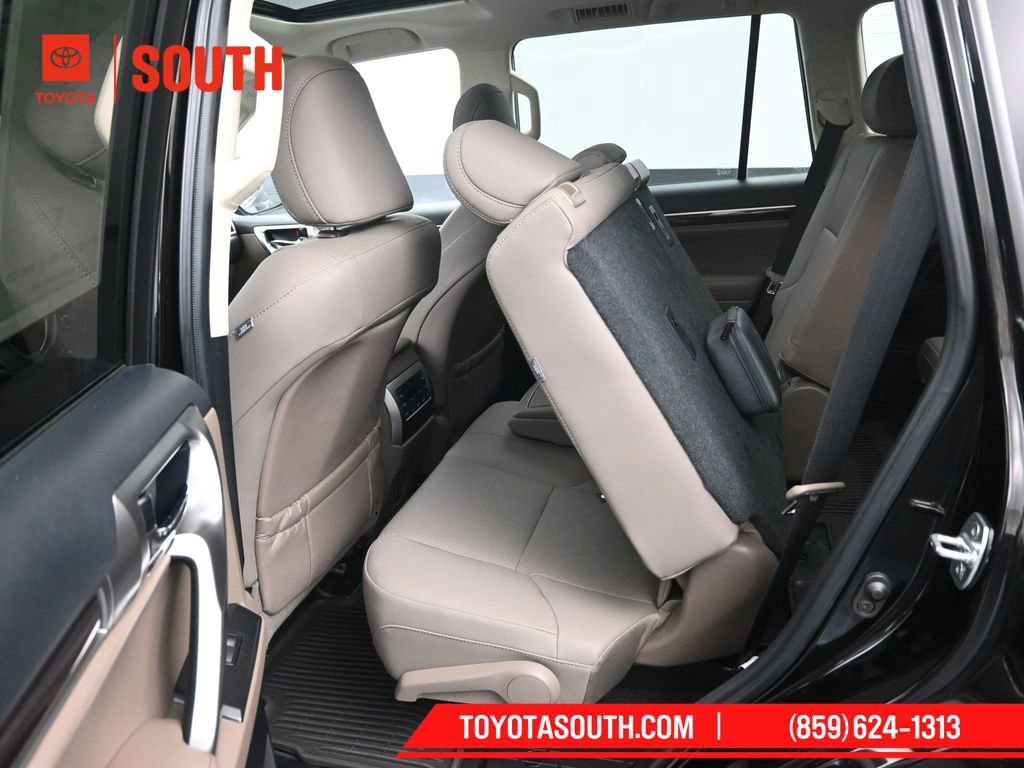 Used 2023 Lexus GX 460 Premium w/ Premium Package image 33