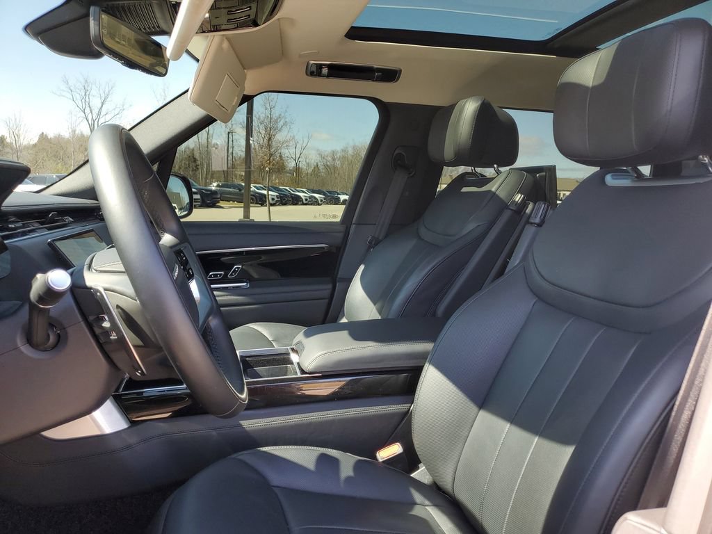 Certified 2025 Land Rover Range Rover Long Wheelbase Autobiography AWD/4WD image 8
