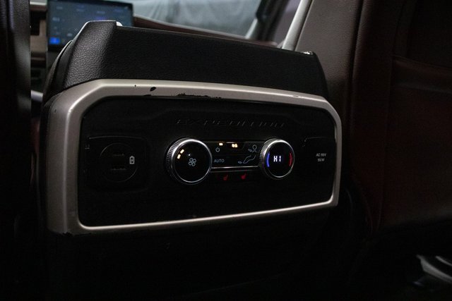 Used 2022 Ford Expedition Limited image 23