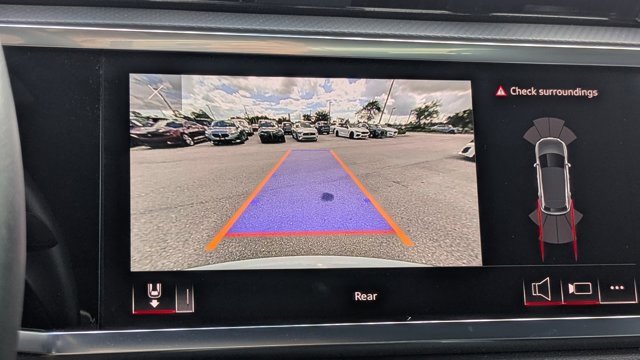 Used 2024 Audi Q3 2.0T Premium Plus w/ Premium Plus Package image 25