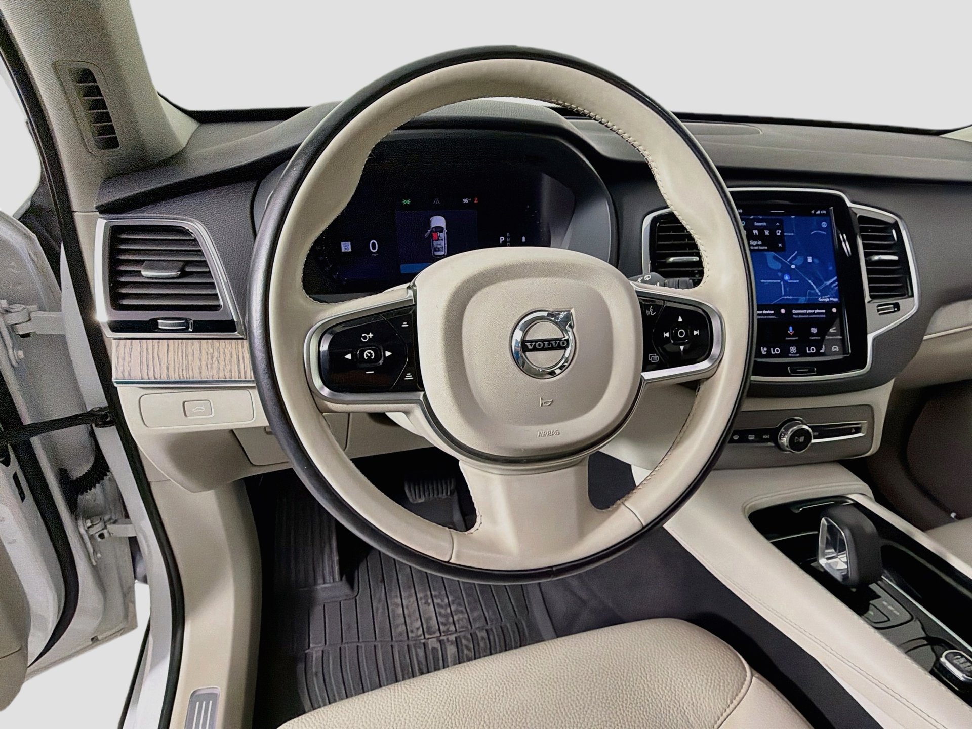 Used 2024 Volvo XC90 B5 Plus w/ Protection Package Premier AWD/4WD image 12
