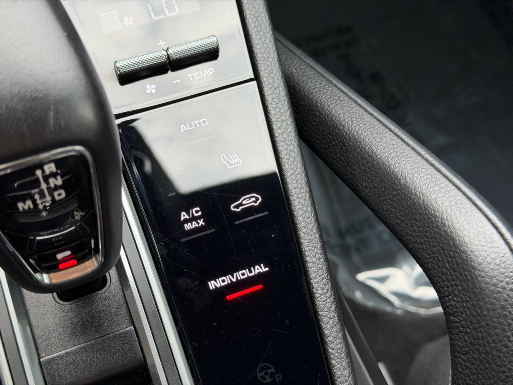 Used 2023 Porsche Cayenne AWD/4WD image 48