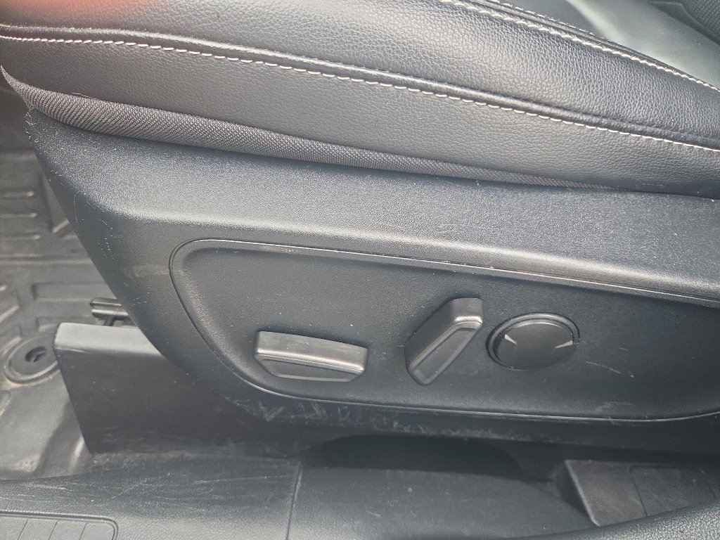 Used 2021 Ford Escape SEL AWD/4WD image 18