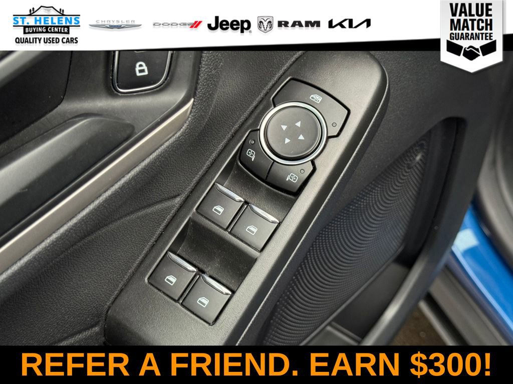 Used 2022 Ford Escape SE image 18